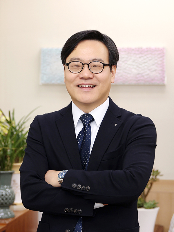 대한야구소프트볼협회가 이상기후와 폭염에 적극 대응하기 위해 전문가를 영입했다(사진=대한야구소프트볼협회)