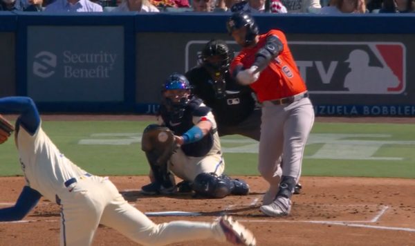 크리스찬 워커를 삼진 처리하는 오타니 쇼헤이(사진=MLB.com 방송화면)