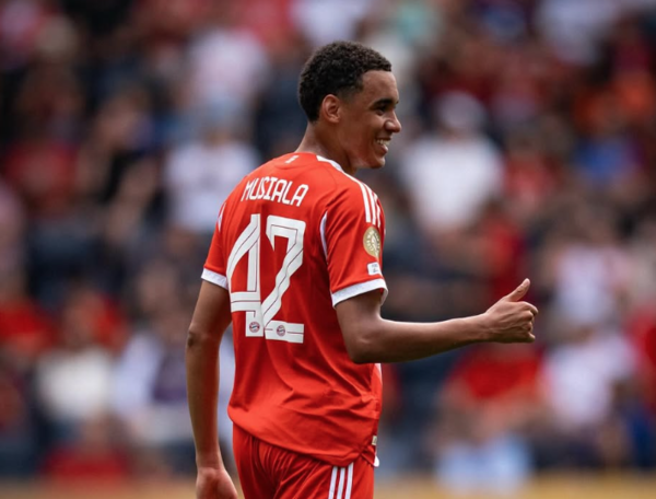 바이에른 뮌헨은 7월 7일(한국시간) 무시알라가 왼쪽 종아리뼈 골절과 발목 탈구 진단을 받았다고 발표했다(사진=자말 무시알라 SNS)