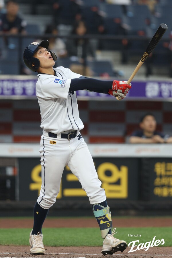 유신고의 투타겸업 유망주 신재인(사진=한화)