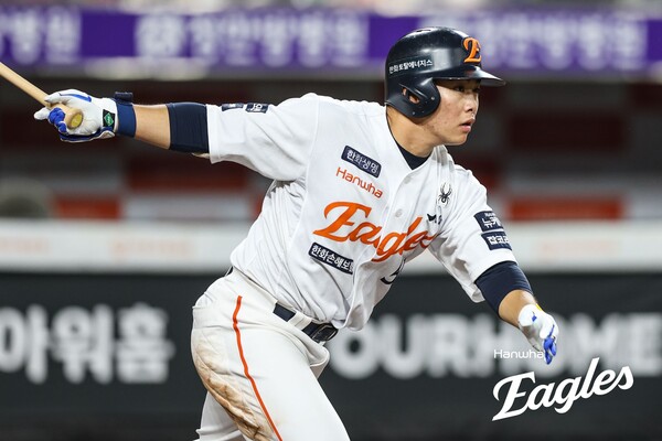 맹타를 휘두른 문현빈(사진=한화)