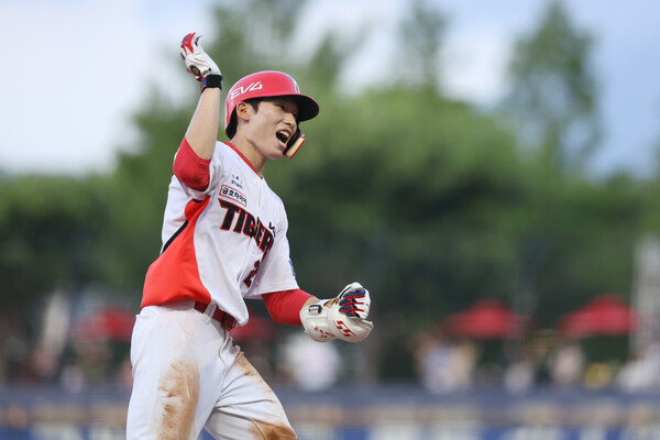 데뷔 첫 2홈런을 쏘아 올린 김호령(사진=KIA)