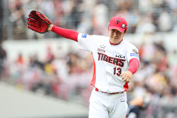 시즌 첫 승을 거둔 윤영철(사진=KIA)