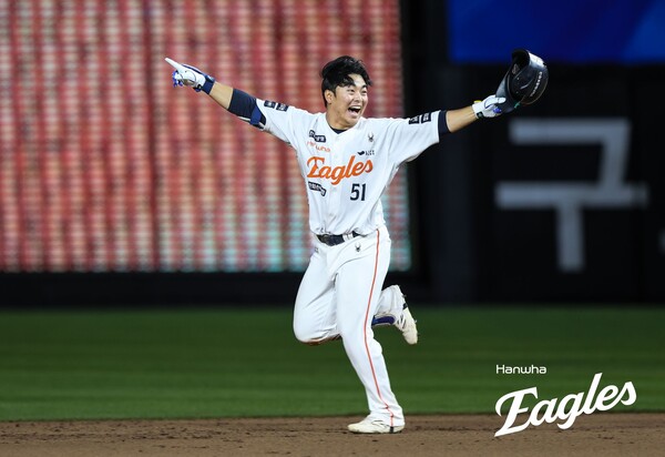 끝내기 안타를 기록한 문현빈(사진=한화)