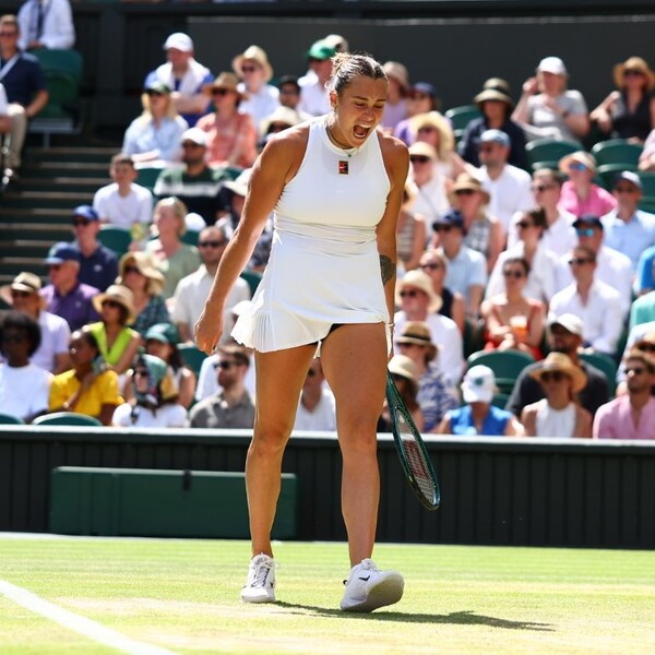 세계 1위 아리나 사발렌카(벨라루스)는 올해 힘든 시간을 보내고 있다(사진=윔블던 SNS)