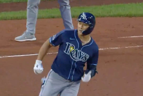 시즌 첫 홈런을 터뜨린 김하성(사진=MLB.com)