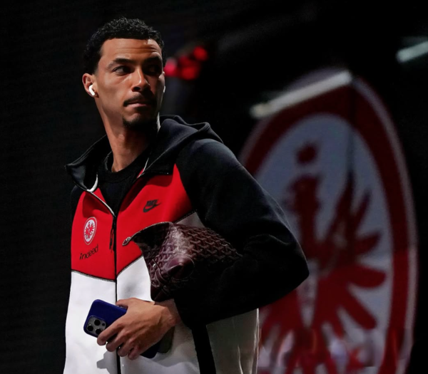 에키티케 이적을 둘러싼 뉴캐슬과 프랑크푸르트 간 협상이 진행 중이다(사진=에키티케 SNS)