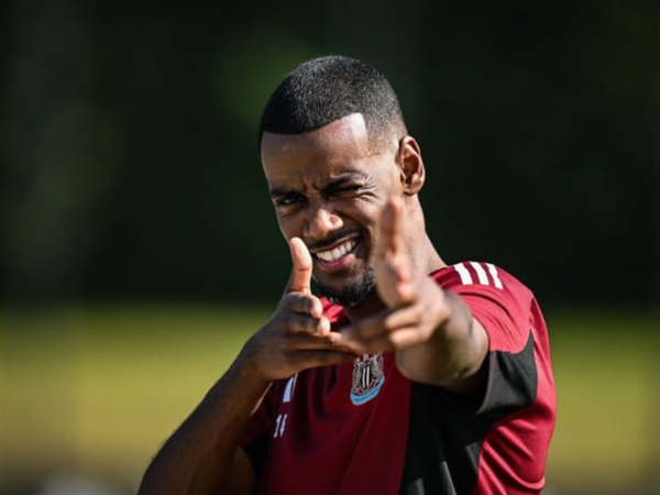 리버풀이 이사크 영입을 위해 뉴캐슬에 접촉한 사실이 알려졌다(사진=알렉산데르 이사크 SNS)