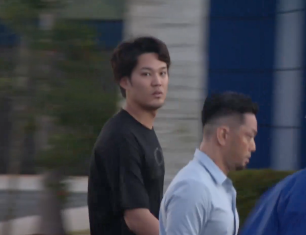 요코하마 DeNA 베이스타스는 7월 18일 후지나미와 계약을 체결하고 공식 입단식을 가졌다.