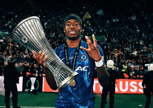 아스널이 첼시의 윙어 노니 마두에케를 영입한다(사진=마두에케 SNS)