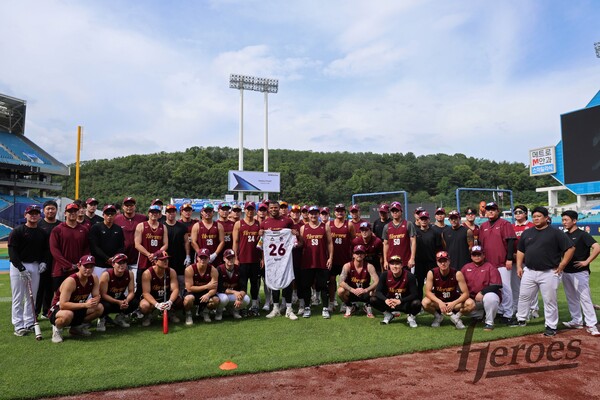 키움 히어로즈가 6주 단기 계약을 마친 외국인 타자 스톤 개랫(30)을 위해 송별 행사를 진행했다(사진=키움)