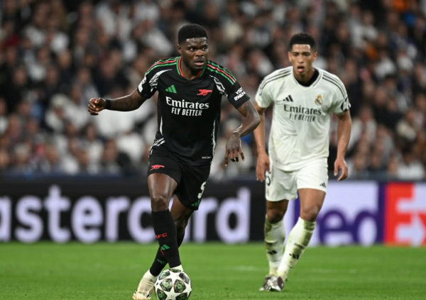 가나 출신의 전 아스날 미드필더 토마스 파티가 성폭행 5건, 성추행 1건으로 기소되면서 논란이 거세지고 있다(사진=토마스 파티 SNS)