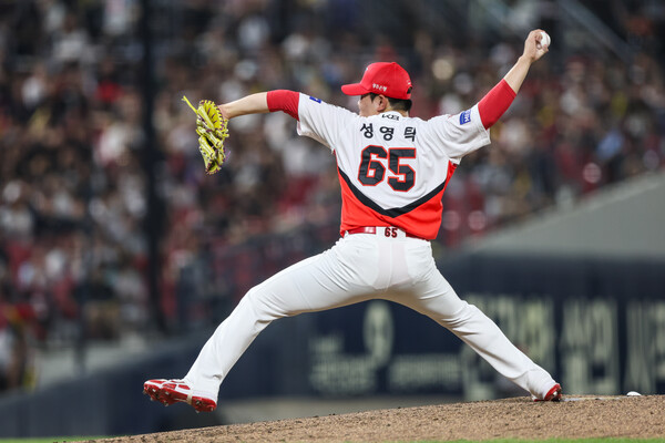 7회를 무실점으로 잘 막았지만 8회가 아쉬웠던 성영탁(사진=KIA)