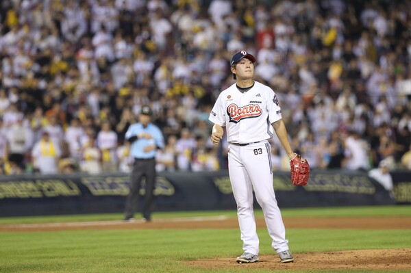 LG 상대로 무너진 김택연(사진=두산)