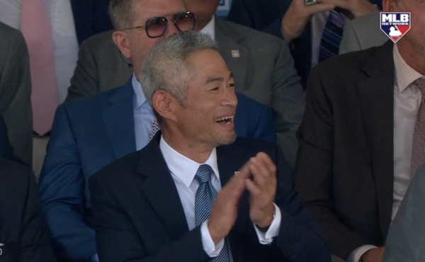 명예의 전당에 헌액된 이치로(사진=MLB 네트워크 방송화면)