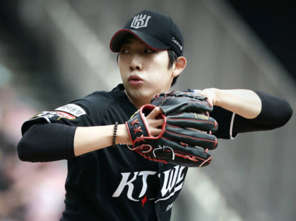 지난 29일 선발투수로 마운드에 등판한 KT 오원석. (사진=KT)