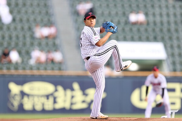 송승기는 시즌 9승(5패)을 기록하며 평균자책을 3.12로 끌어내렸다(사진=LG)