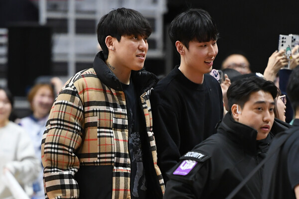 KCC 슈퍼팀 시즌1 주역인 최준용과 송교창. 지난 시즌에는 부상 탓에 온전히 뛰지 못했다. 사진 | KBL