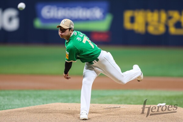 키움의 선발투수로 등판한 정세영이 마운드에서 역투를 펼치고 있다. (사진=키움 히어로즈)