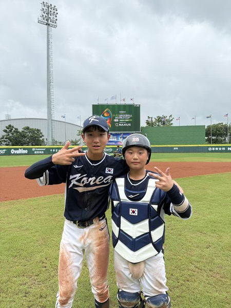 권윤서와 민동현(사진=대한야구소프트볼협회)