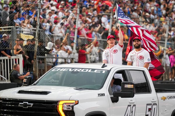 4일(한국시간) 테네시주 브리스톨 모터 스피드웨이에서 열린 '2025 스피드웨이 클래식' 애틀랜타 브레이브스와 신시내티 레즈의 경기는 애틀랜타의 4대 2 승리로 끝났다(사진=신시내티 레즈 SNS)