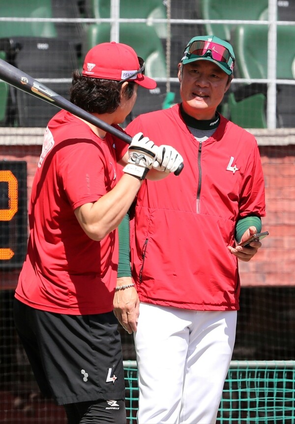 초반 부진에 신음하던 최정이 최근 8경기 동안 32타수 12안타 3홈런 맹타로 어느새 타율을 0.217까지 끌어올렸다(사진=SSG)