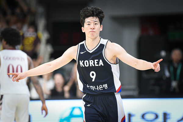 국가대표 주전가드로 활약 중인 소노 이정현. 사진 | KBL