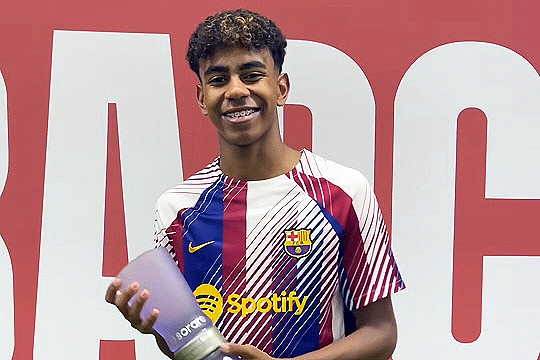 FC 바르셀로나와 스페인 축구 대표팀 주전 공격수로 도약 중인 라민 야말(사진=FC 바르셀로나)