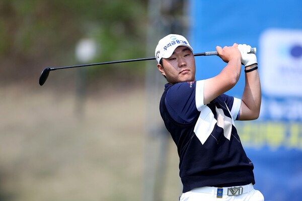 2025 우리금융 챔피언십에서 플레이 중인 문동현. 사진 | KPGA