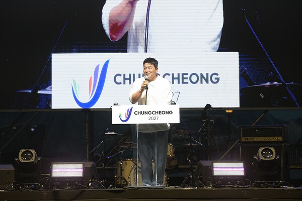 한국 프로야구를 대표하는 레전드 타자 출신 KBS N 야구 해설위원 김태균이 2027 충청 유니버시아드대회 공식 홍보대사로 위촉됐다(사진=티케이오시비)