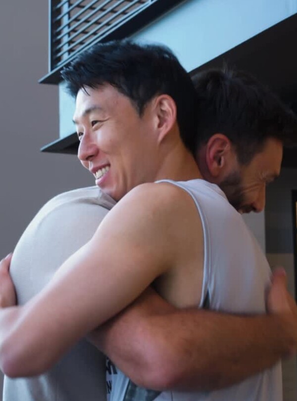 위고 요리스와 포옹하는 손흥민, 사진=(LAFC  SNS 캡쳐)