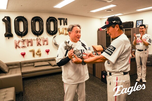 김경문 감독이 KBO리그 역대 세 번째 1000승 위업을 달성했다(사진=한화)