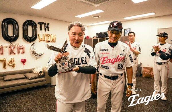 김경문 감독이 KBO리그 역대 세 번째 1000승 위업을 달성했다(사진=한화)