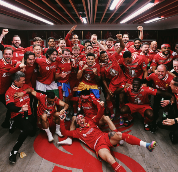 정상에 오른 리버풀(사진=리버풀 FC SNS)