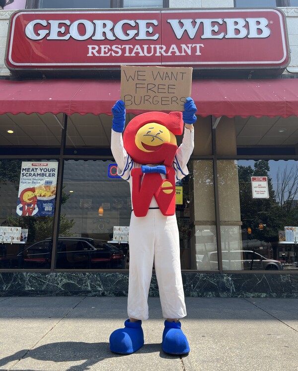 밀워키의 대표 버거 체인 '조지 웹(George Webb)'이 무료 햄버거를 제공한다. (사진=조지 웹 SNS)