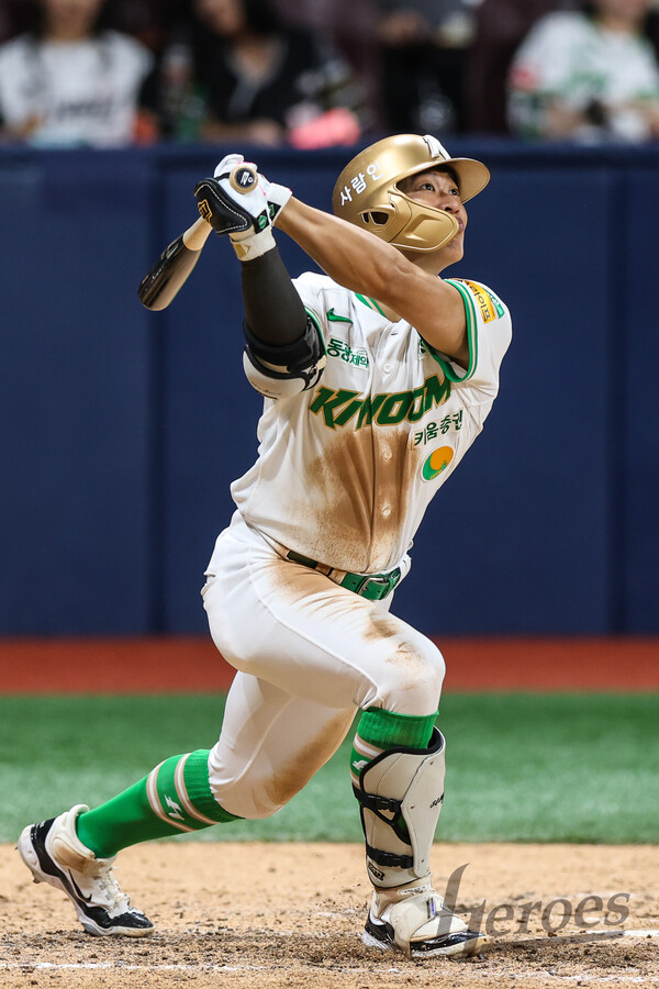20홈런-20도루를 기록한 송성문. (사진=키움 히어로즈)