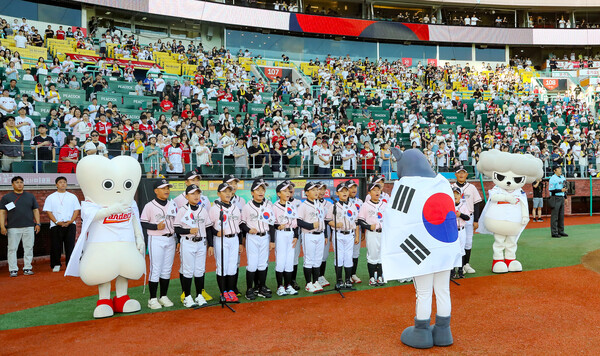 SSG랜더스, 광복 80주년 기념 홈경기 특별 행사 애국가제창. 사진 | SSG