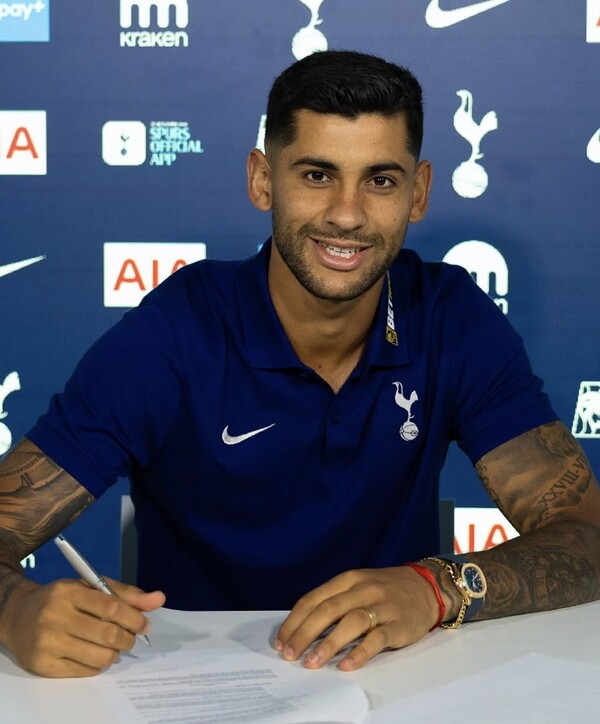 로메로가 토트넘과 2029년까지 연장계약을 맺었다. (사진=토트넘 SNS)