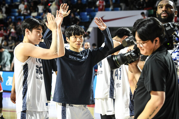 소노 선수단의 구심점 역할을 하고 있는 이재도. 사진 | KBL