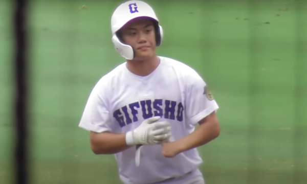 고시엔에서 활약을 펼친 하루토 요코야마(사진=일본 방송 화면)