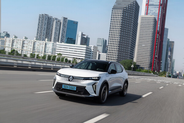 세닉 E-Tech 100% 일렉트릭(Scenic E-Tech 100% Electric) 주행. 사진 | 르노코리아