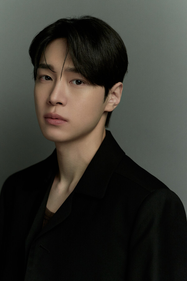 배우 강유석. 사진 | 두산베어스