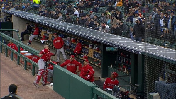 메이저리그가 32팀으로 확장되면 경기수를 줄여야 한다는 주장이 제기됐다(사진=MLB.com 방송화면)