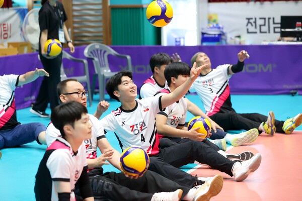 지난 6월 강원특별자치도 홍천군 일원에서 열린 제4회 전국어울림생활체육대축전 좌식배구 경기 모습(사진=대한장애인체육회)