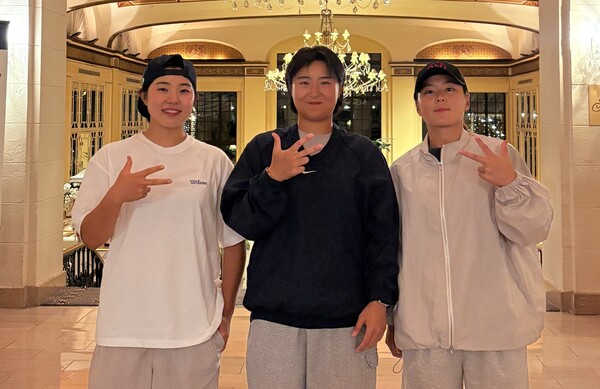 최종 트라이아웃으로 향하는 한국 대표팀 선수들. (왼쪽부터) 김라경, 김현아, 박주아. (사진=SBS 제공)