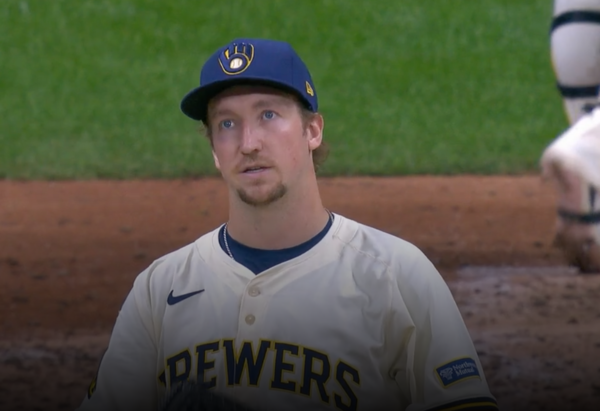 홈런을 맞은 페디(사진=MLB.com 방송화면)