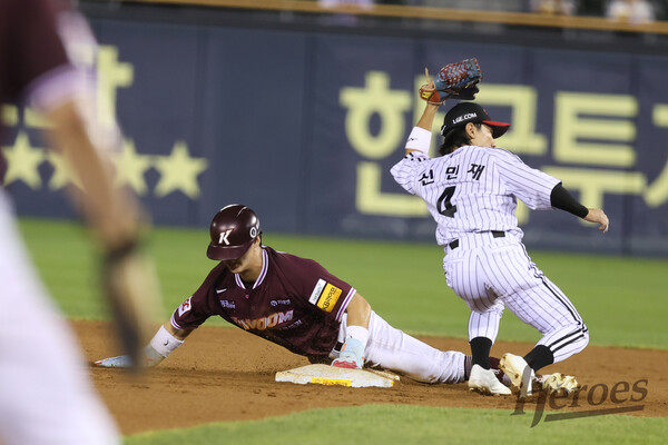 최선을 다해 뛴 키움 선수단. (사진=키움히어로즈)