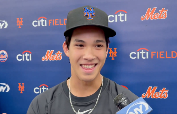 고교생 아닌가 싶은 조나 통의 외모(사진=SNY 방송 화면)