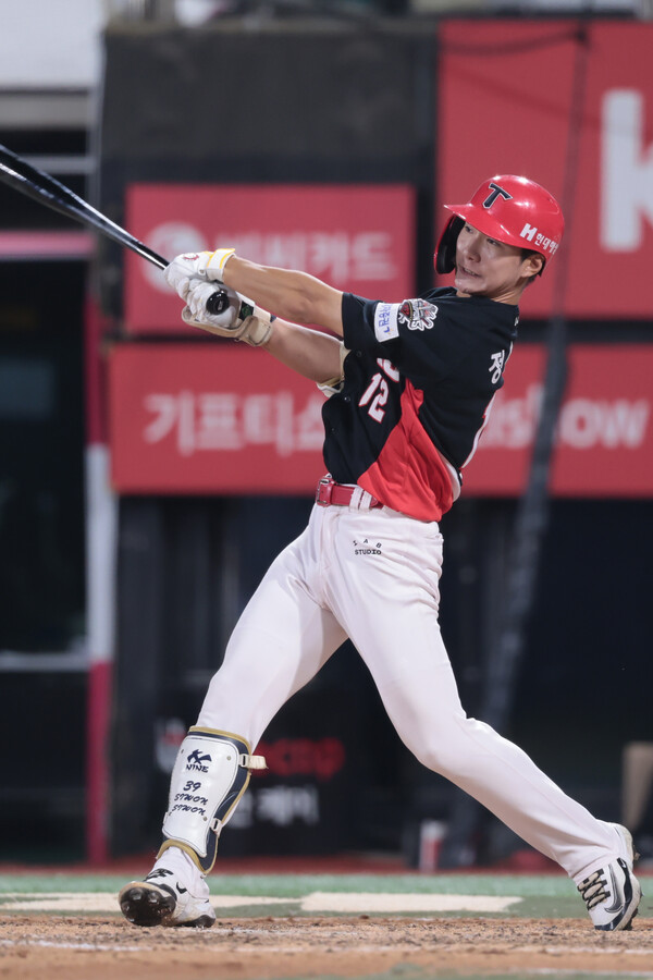 첫 안타를 날린 정현창(사진=KIA)