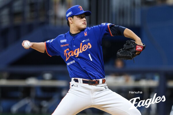 키움전에서 10승 달성에 성공한 한화 문동주. 사진 | 한화이글스